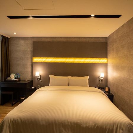 Fengjia Hotel Bell Taichung Eksteriør bilde