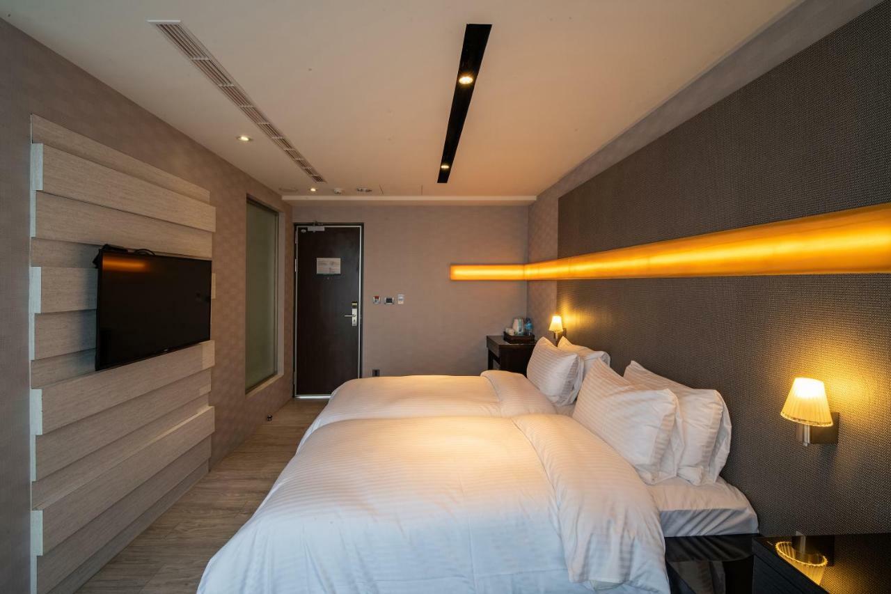 Fengjia Hotel Bell Taichung Eksteriør bilde